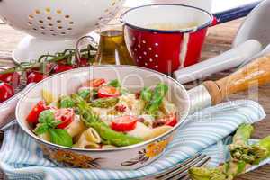 noodles with asparagus in cream-cheese sauce