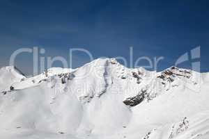 Weiße Berge Alpen mit Schnee im Winter