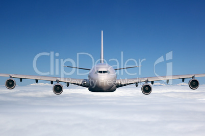 Flugzeug beim Flug über den Wolken