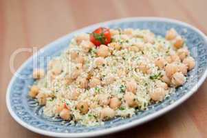 Couscous Salat mit Kichererbsen