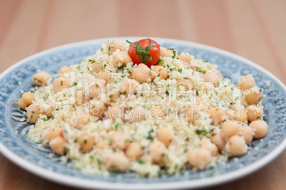 Couscous Salat mit Kichererbsen