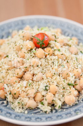 Couscous Salat mit Kichererbsen