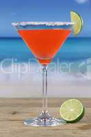 martini cocktail am strand