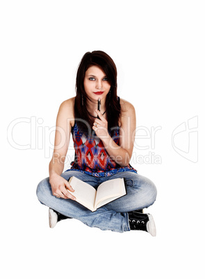 girl reading facebook