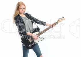 Blondes Mädchen mit E-Gitarre