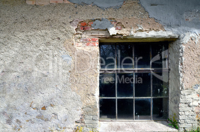 altes fenster mauer