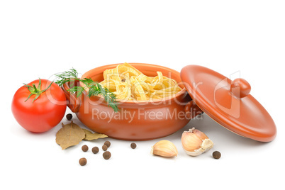 clay pot with pasta