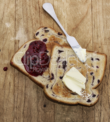 blueberry swirl bread toasts