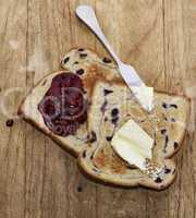 blueberry swirl bread toasts