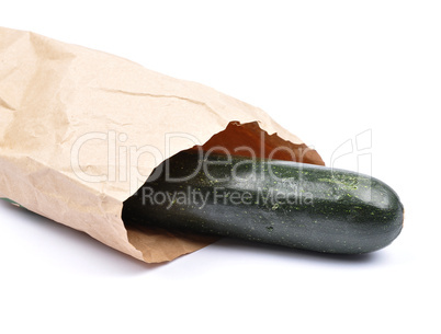 zucchini in papiertüte
