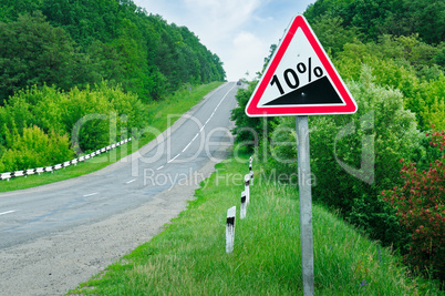 road sign steep slope