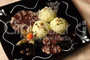 pistachio ice cream with chocolate cookies