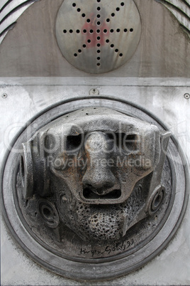 Skulptur auf dem Jahreszeitenplatz Untere Hauptallee Bad Pyrmont