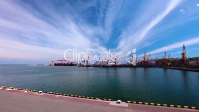 kind on freight marine port