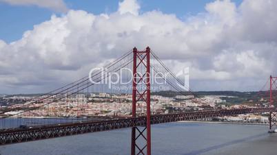 Brücke des 25. April  in Lissabon