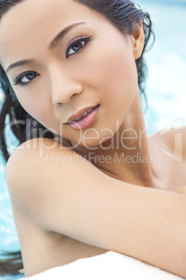 Sexy Nude Chinese Woman Girl in Swimming Pool