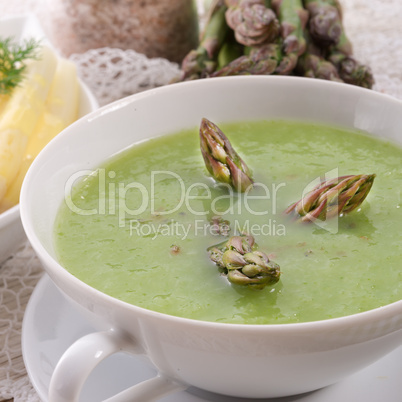 green asparagus soup