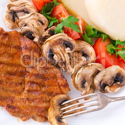 steak with green salad