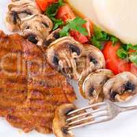 steak with green salad