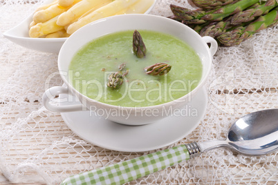 green asparagus soup