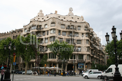 Antoni Gaudi - Casa Mila