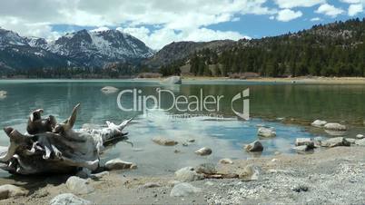 June Lake mit Blick auf die Sierra Nevada