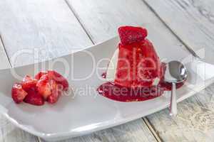 Panna cotta with Strawberry