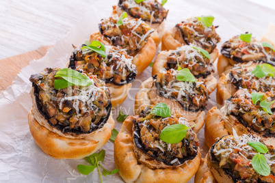 Champignons with puff pastry