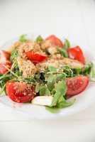 Salat mit Spargel und Tomaten