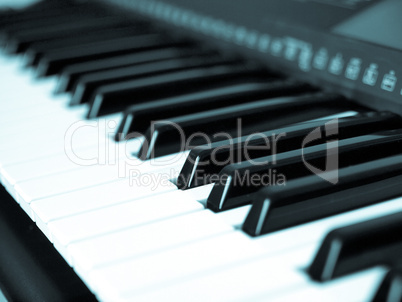 Music keyboard