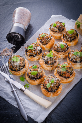 Champignons with puff pastry