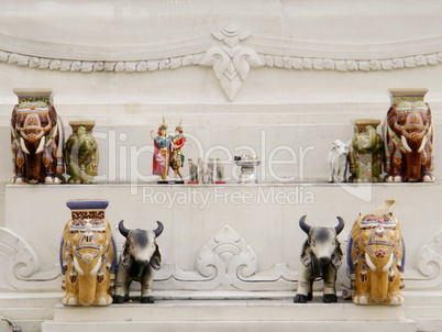 elefant, Elefanten, Denkmal, Figur, Statue, Büste, Tempel, asiatisch, buddhismus, Schrein, sehenswürdigkeit, beliebt, tourismus, südostasien, thailand, wat, kultur, erleuchtung, heilig, meditation, religion, religiös, ruhe, schrein, zeremonie, schönheit, 