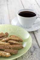 Biscotti on green plate