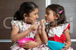 indian girls eating