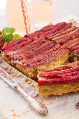 rhubarb cake