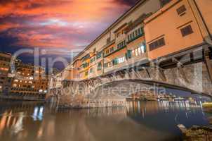 Sunset colors of Florence Old Bridge. Firenze, Ponte Vecchio