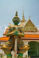 Wat Arun, Eingang, Figur, Drache, Drachen, Schwert, Symbol, Bangkok, Tempel, Turm, Gitter, Tor, Eintritt, asiatisch, buddhismus, Schrein, hoch, sehenswürdigkeit, beliebt, tourismus, südostasien, thailand, wat, Stadt, architektur, kultur, erleuchtung, heil