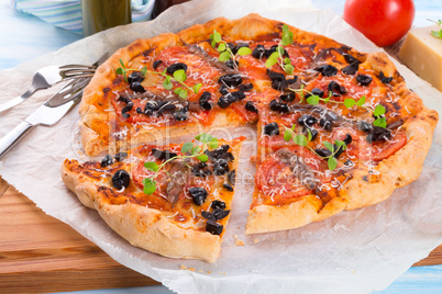 olive anchovy pizza