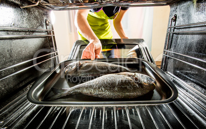 Cooking Dorado fish in the oven.