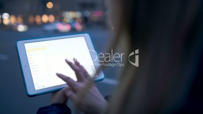 Using touchpad outdoor in the evening