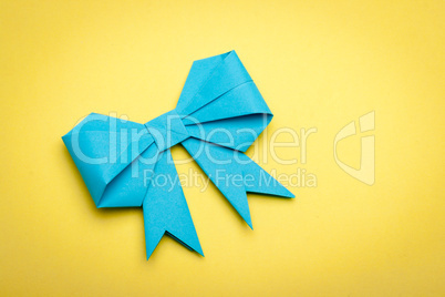 origami papaer bow