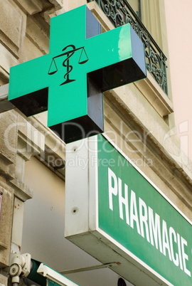 French pharmacy sign