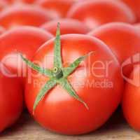 Frische rote Tomaten