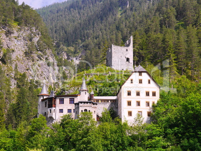 Schloss Fernstein