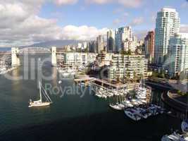 Yachthafen in der Bucht von Granville Island in Vancouver
