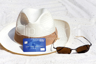 Kreditkarte liegt am Strand