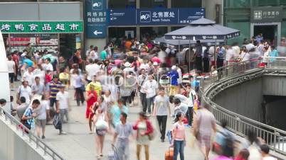 Crowd in Beijing west railway station at daytime HD.