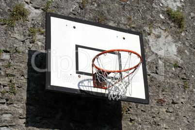 Basketball hoop