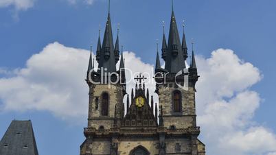 prague tyn church wide time lapse tilt 11417