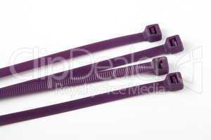 Cable ties in violett